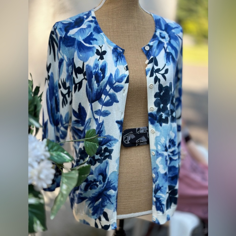 Cashmere Blend Delft Blue •NEVER WORN • Sweater Talbots Petites Cardigan